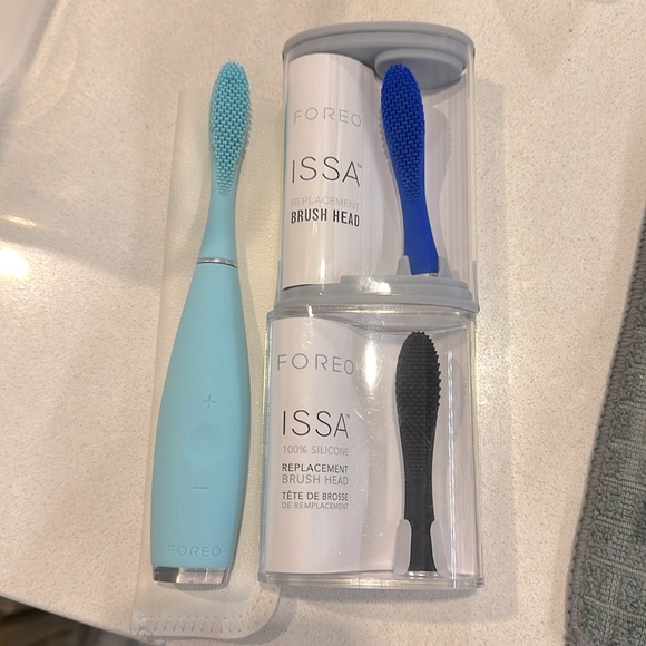 FOREO Bath & Body Foreo Toothbrush And Brand New Toothbrush Head